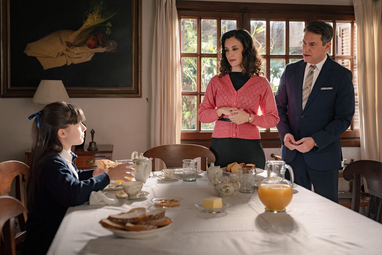 Gabriel, Beatriz y Paula en un capítulo de 'Sueños de libertad'