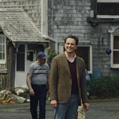 Matthew Rhys en '¡Bienvenidos a Widow's Bay!' de 'La maldición de Widow's Bay'