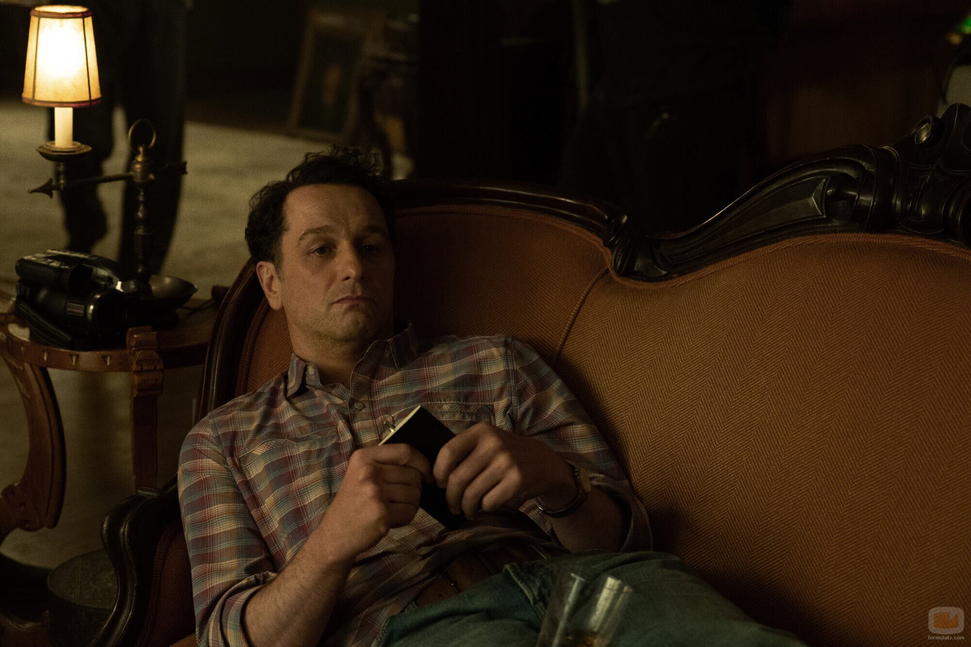 Matthew Rhys en la temporada 1 y el capítulo 02 de 'La maldición de Widow's Bay'