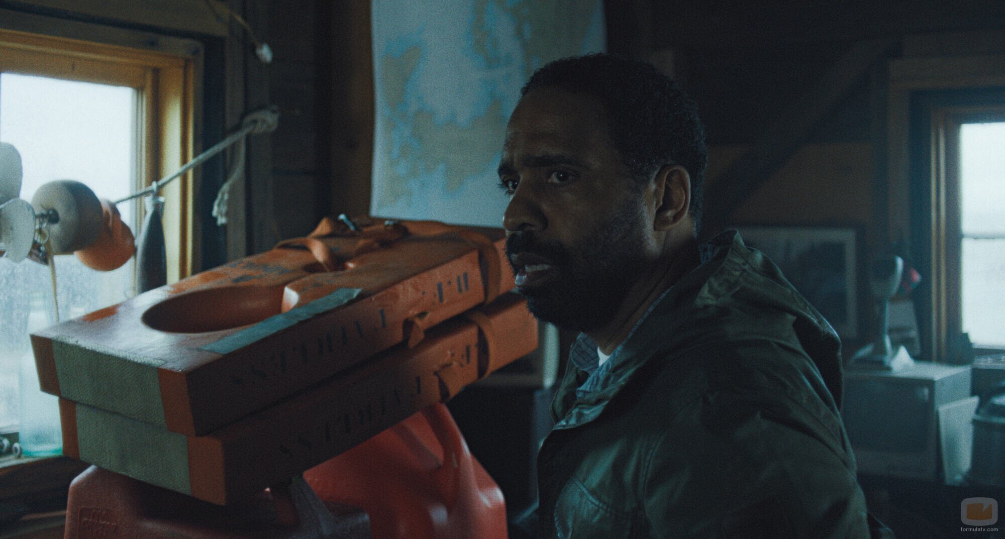 Kevin Carroll en 1x09 titulado 'Refugio de emergencia' de 'La maldición de Widow's Bay'