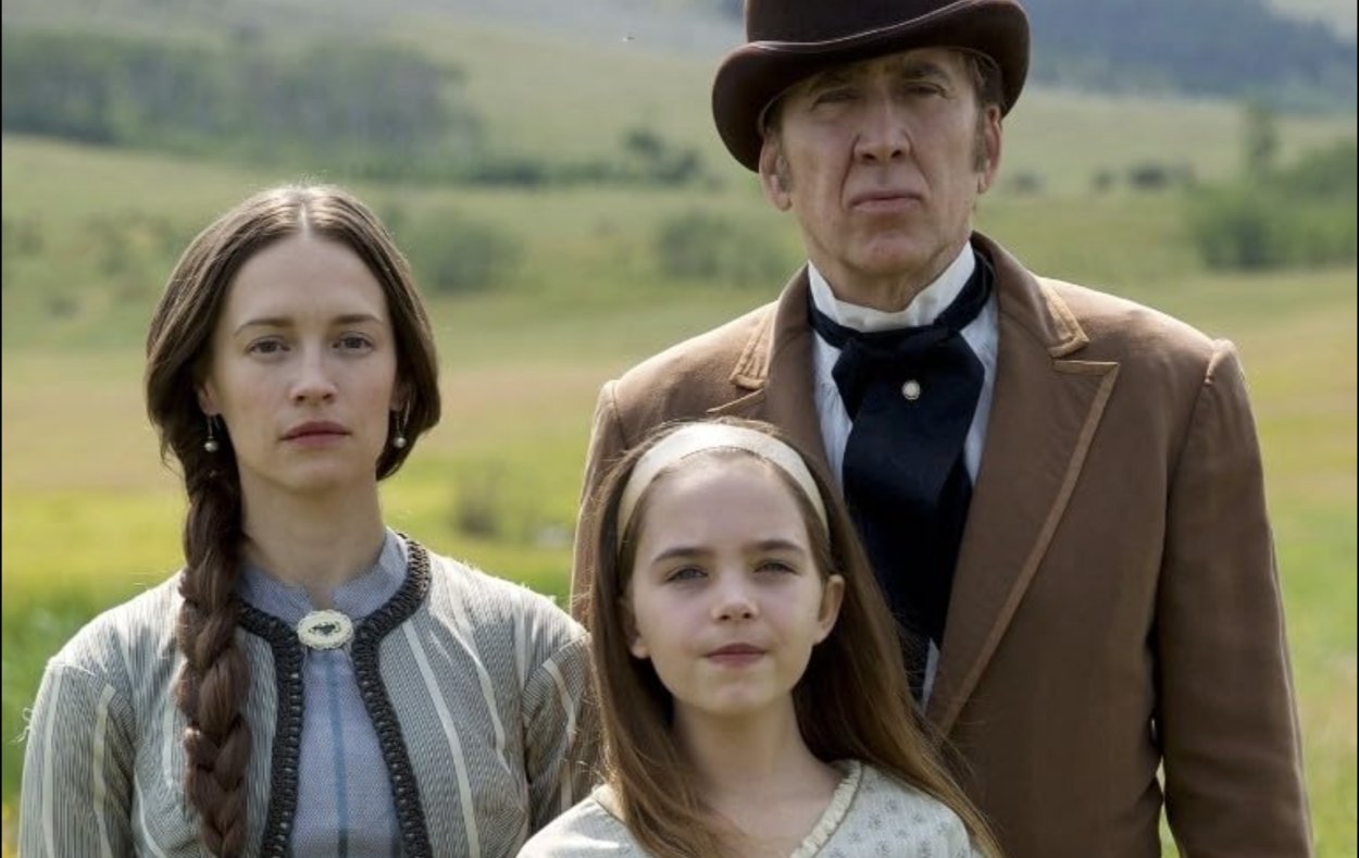 Nicolas Cage, Kerry Knuppe y Ryan Kiera Armstrong en "Camino de la venganza"
