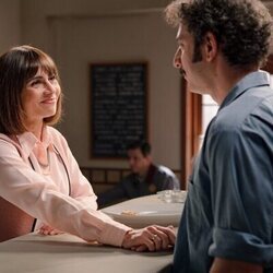 Itziar Atienza y Carlos Troya en la temporada 3 y el capítulo 111 de 'Sueños de libertad'