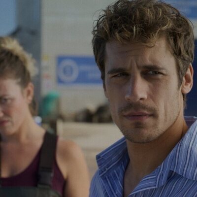 Martiño Rivas en Capítulo 2 titulado 'Arde La Caleta' de 'Ella, maldita alma'