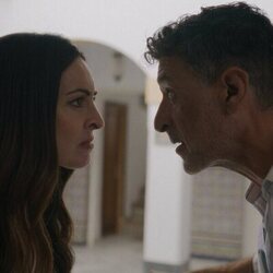 Nacho Fresneda y Ana Ruiz en el 1x02 de 'Ella, maldita alma'