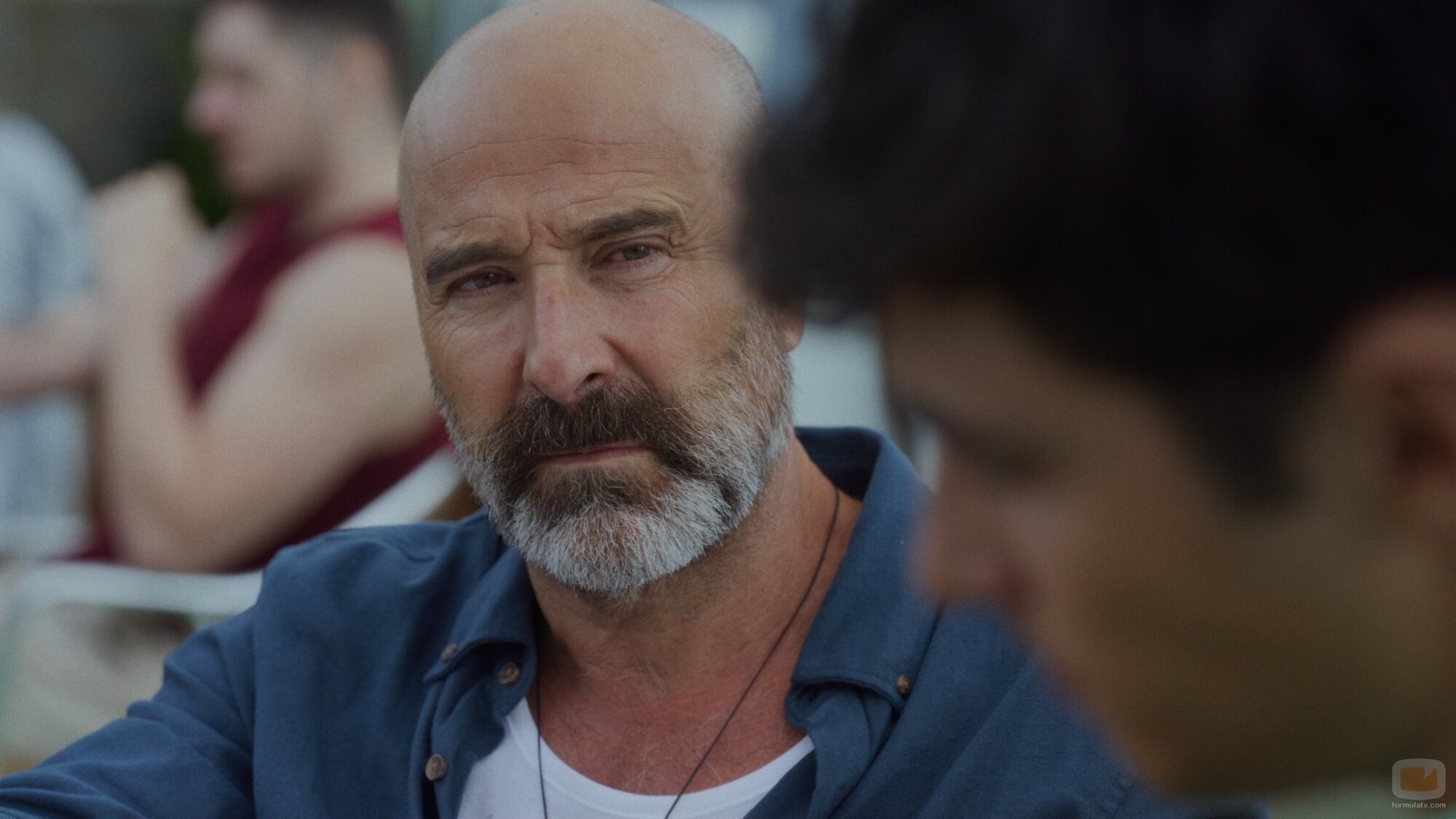 Antonio Gil en el 1x02 de 'Ella, maldita alma'