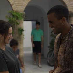 María de Nati y Jean Zambrano en 1x02 'Arde La Caleta' de 'Ella, maldita alma'