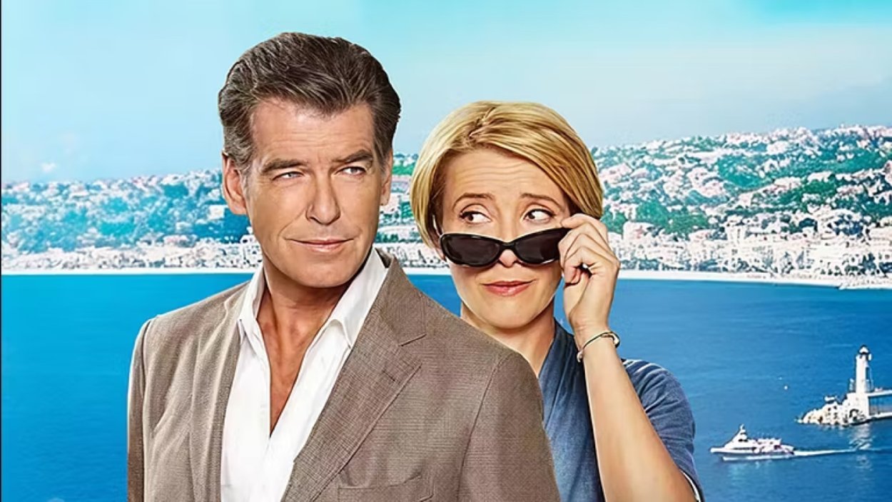 Pierce Brosnan y Emma Thompson en "Un golpe brillante"