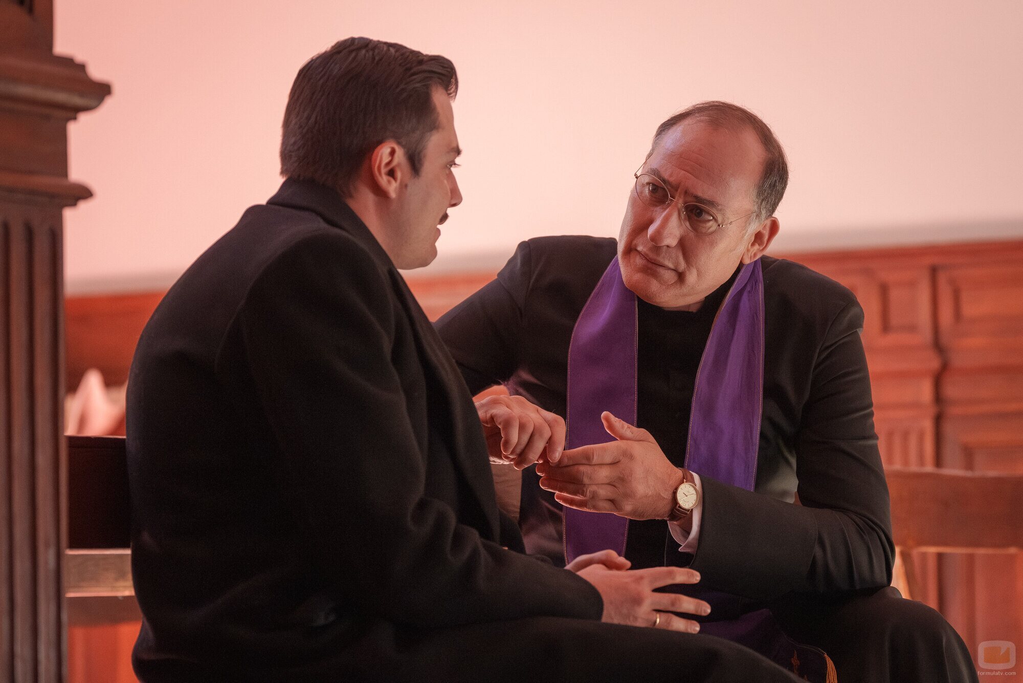 Daniel Albaladejo y José Milán en la temporada 3 y el capítulo 116 de 'Sueños de libertad'