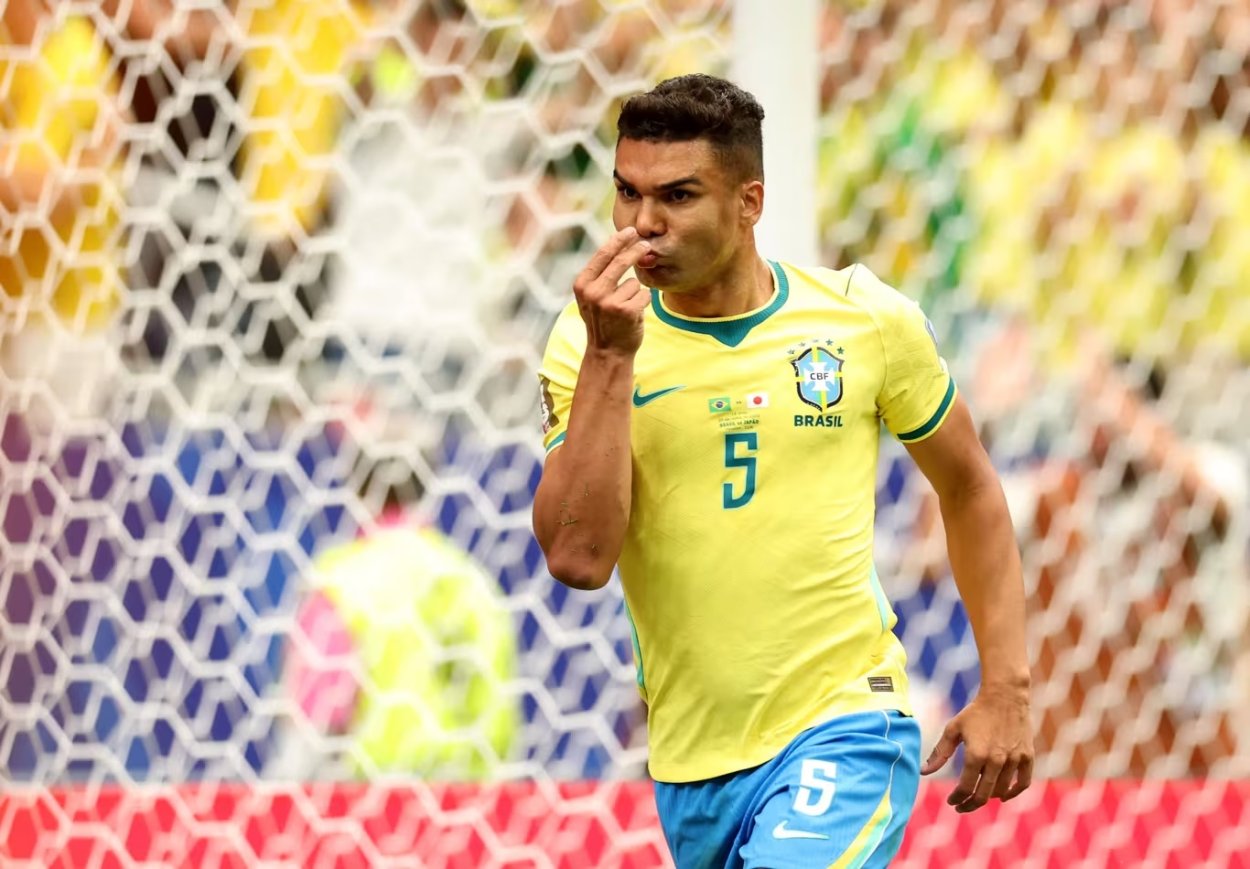 Casemiro durante un momento del Brasil - Japón del Mundial 2026