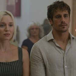 Martiño Rivas y Karina Kolokolchykova en la temporada 1 y el capítulo 03 de 'Ella, maldita alma'