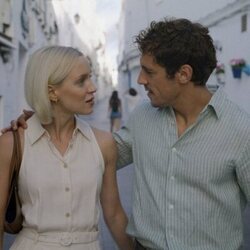 Martiño Rivas y Karina Kolokolchykova en 'El abogado' de 'Ella, maldita alma'