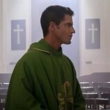 Maxi Iglesias en la temporada 1 y el capítulo 03 de 'Ella, maldita alma'