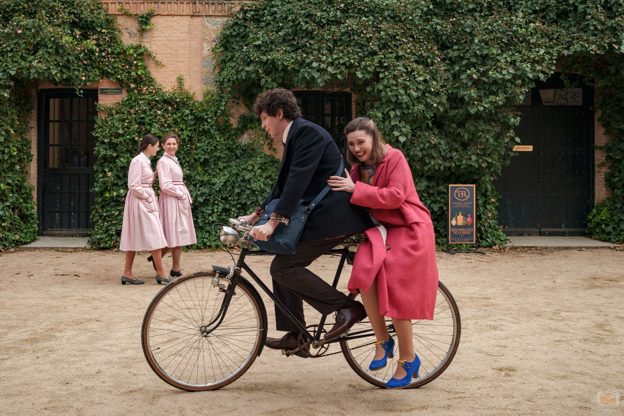 Marco H. Medina y Isabel Moreno en 3x118 titulado 'Jueves 2 de julio de 2026' de 'Sueños de libertad'