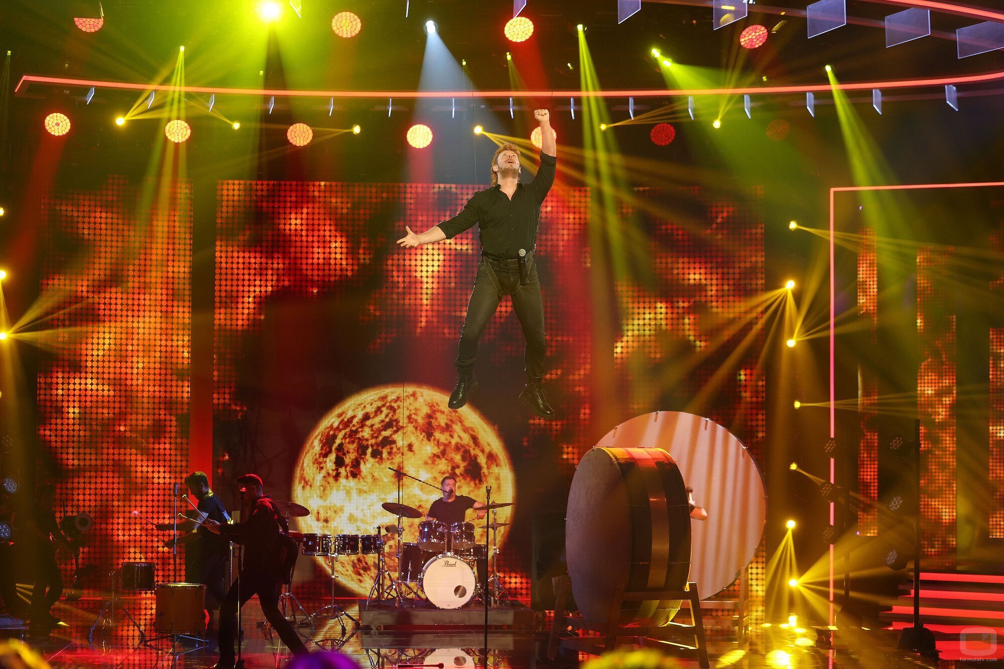 J Kbello en la primera semifinal de 'Tu cara me suena 13'