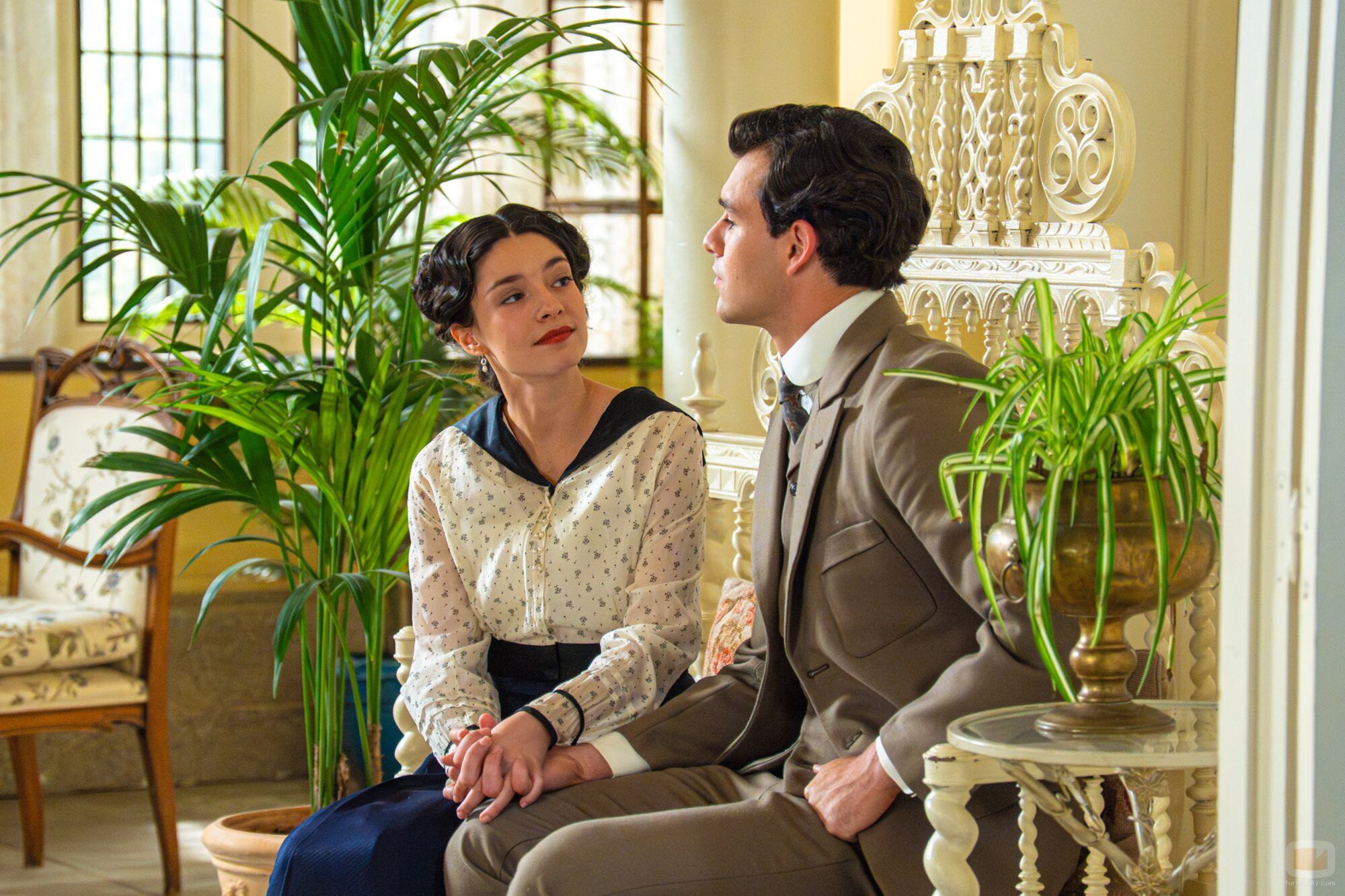 Xavi Lock y Marta Costa en 7x125 titulado 'Jueves 9 de julio de 2026' de 'La promesa'
