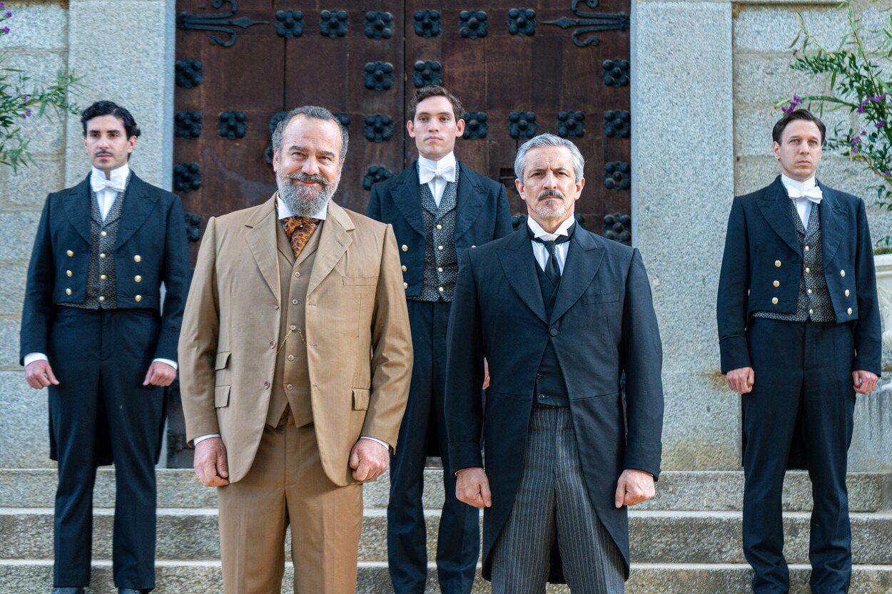 Alonso y Cristóbal en una escena de 'La promesa'