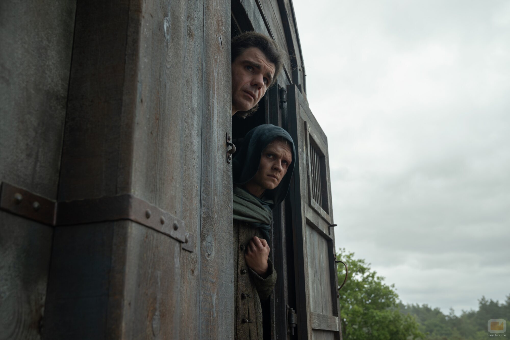 Matthew Needham y Tom Glynn-Carney en 'Desembarco de la Reina' de 'House of the Dragon'