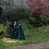 Phia Saban y Olivia Cooke en 3x02 titulado 'Desembarco de la Reina' de 'La Casa del Dragón'