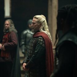 Kieran Bew y Tom Bennett en 'Rhaenyra Triunfante' de 'La Casa del Dragón'