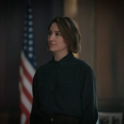 Morven Christie en 3x01 '¿Quién eres tú?' de 'Silo'