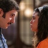 Carlos Troya y Dèlia Brufau en la temporada 3 y el capítulo 123 de 'Sueños de libertad'