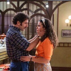 Dèlia Brufau y Carlos Troya en la temporada 3 y el capítulo 123 de 'Sueños de libertad'