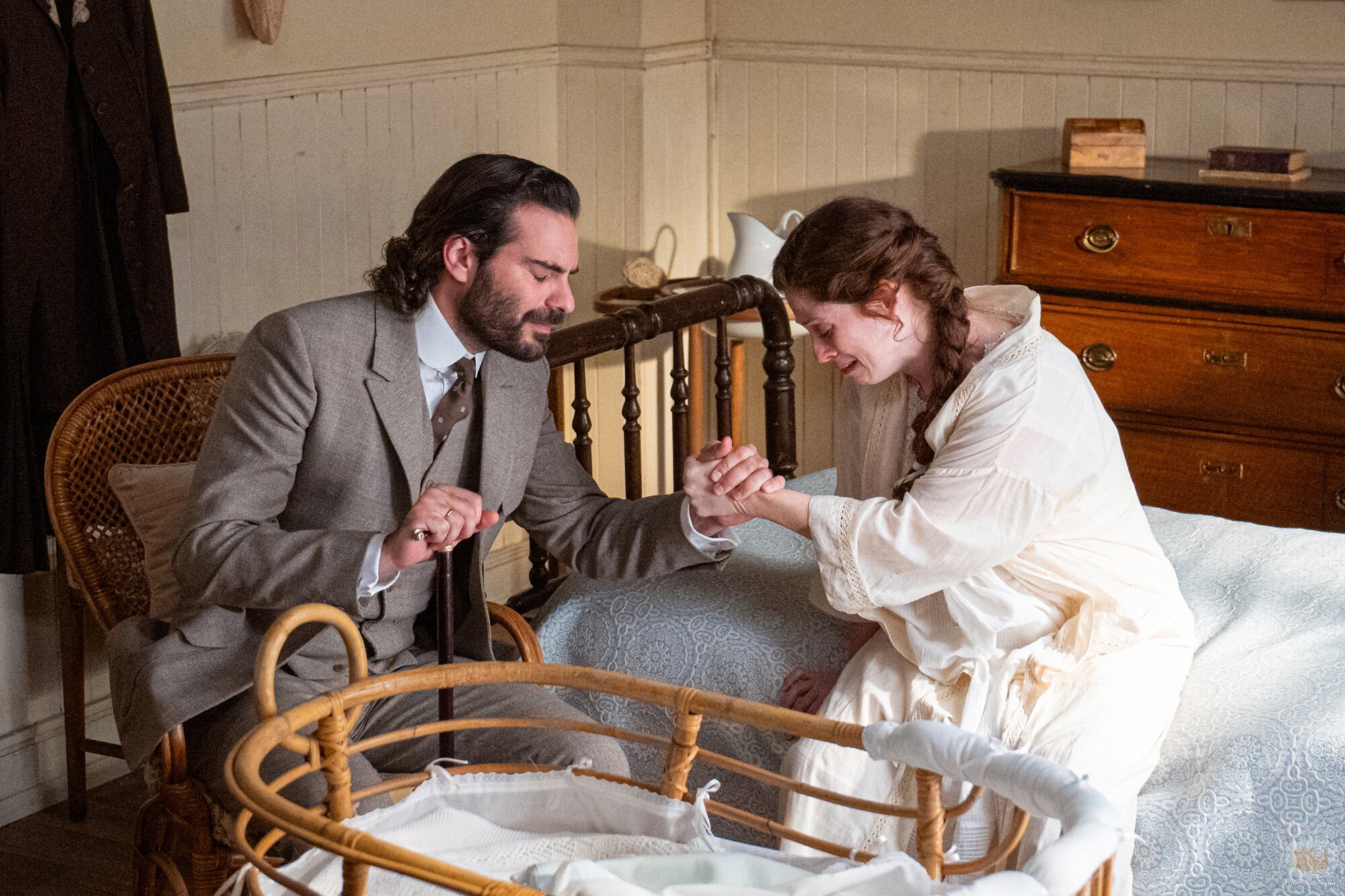 Sara Molina y Ibrahim Al Shami J. en la temporada 7 y el capítulo 129 de 'La promesa'