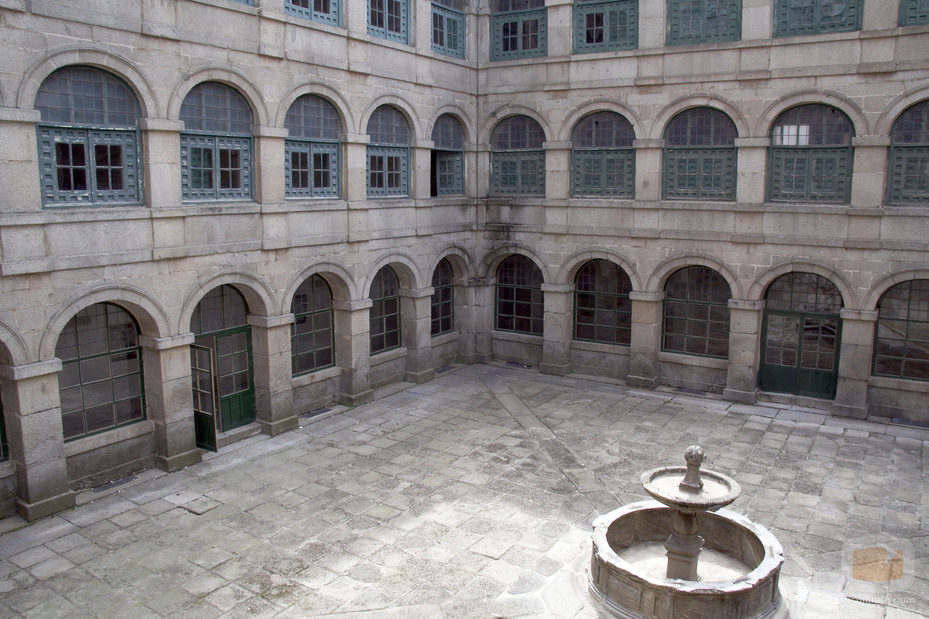 Claustro central del instituto de 'Curso del 63'