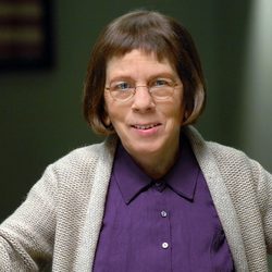 Linda Hunt