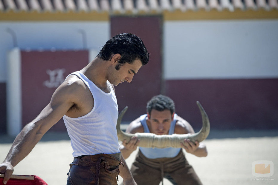 Antonio Velázquez interpretando a Paquirri