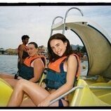 Clara Sans y Itziar Manero en una foto promocional de 'Toda la verdad de mis mentiras'