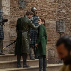 Benjamin Evan Ainsworth y James Norton en Capítulo 4 titulado 'Tumbleton' de 'La Casa del Dragón'