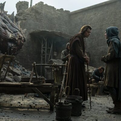 Vistazo a Matthew Needham y Tom Glynn-Carney en 3x04 titulado 'Tumbleton' de 'La Casa del Dragón'