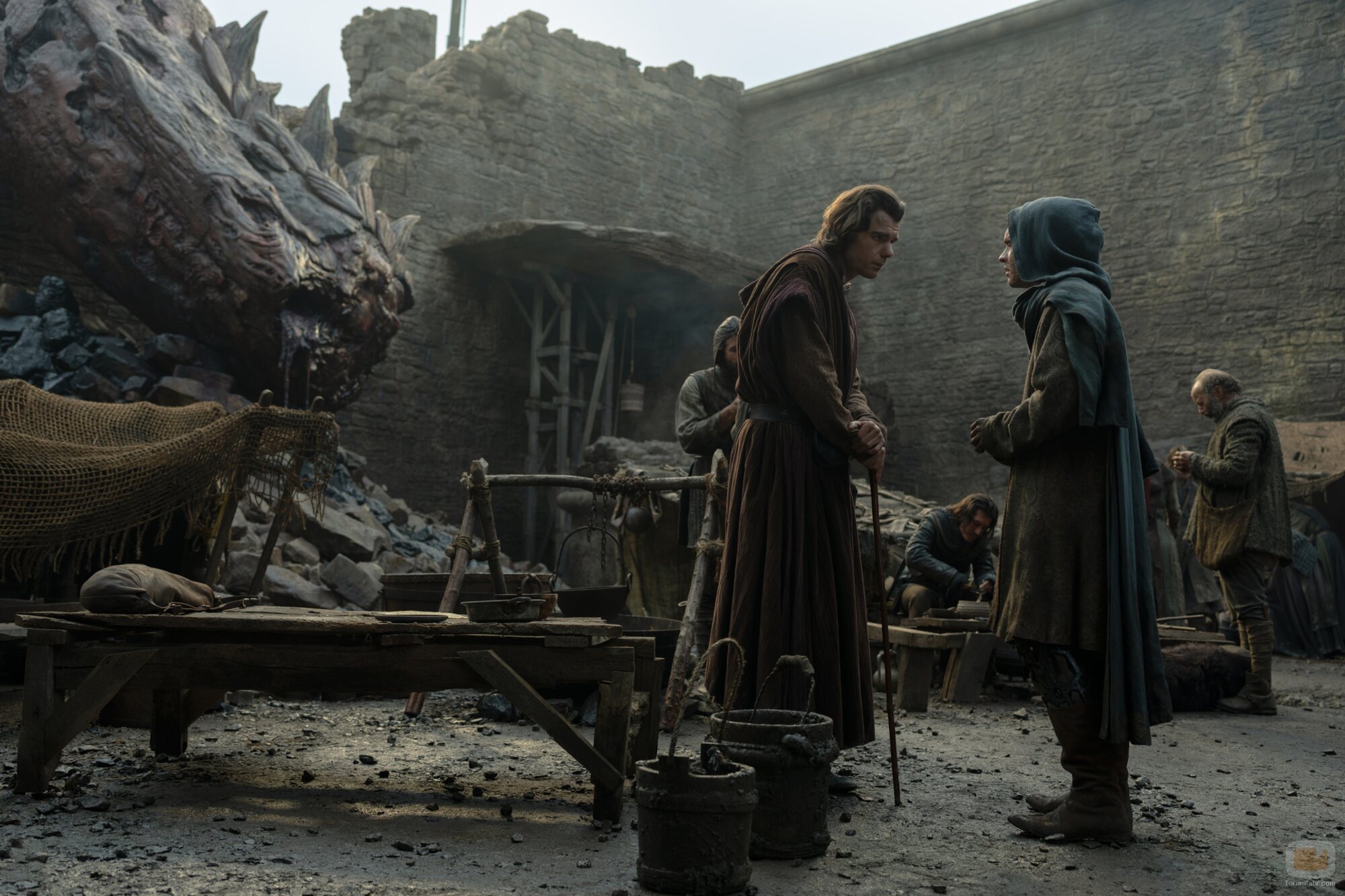 Vistazo a Matthew Needham y Tom Glynn-Carney en 3x04 titulado 'Tumbleton' de 'La Casa del Dragón'
