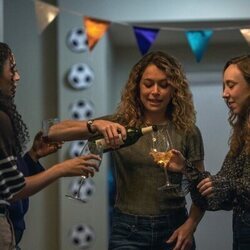 Tatiana Maslany en Capítulo 6 titulado 'Rosas' de 'Satisfacción garantizada'