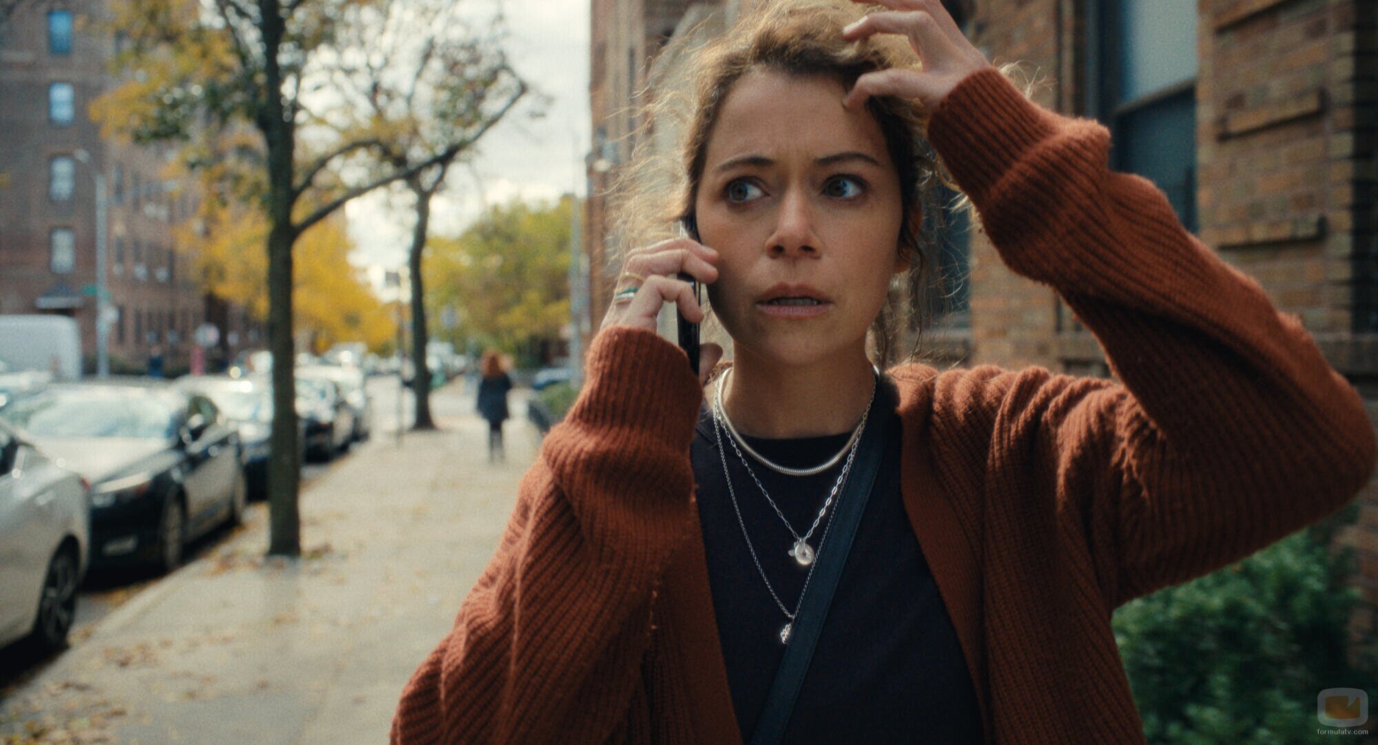 Tatiana Maslany en 1x09 titulado 'Errado' de 'Satisfacción garantizada'
