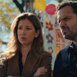Jake Johnson y Jessy Hodges en 'Errado' de 'Satisfacción garantizada'