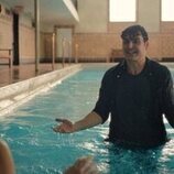 Charlie Hall en Capítulo 9 titulado 'Errado' de 'Satisfacción garantizada'