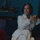 Marcia Gay Harden en 1x03 titulado 'Jinx te maldijo' de 'Margo tiene problemas de dinero'