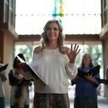 Michelle Pfeiffer en Capítulo 3 titulado 'Jinx te maldijo' de 'Margo tiene problemas de dinero'