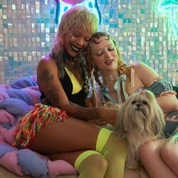 Rico Nasty y Lindsey Normington en 1x04 'Amigas' de 'Margo tiene problemas de dinero'