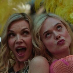 Michelle Pfeiffer y Elle Fanning en el 1x05 de 'Margo's Got Money Troubles'
