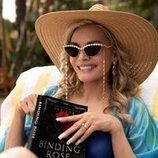 Michelle Pfeiffer en Capítulo 6 titulado 'Combate de divas' de 'Margo tiene problemas de dinero'