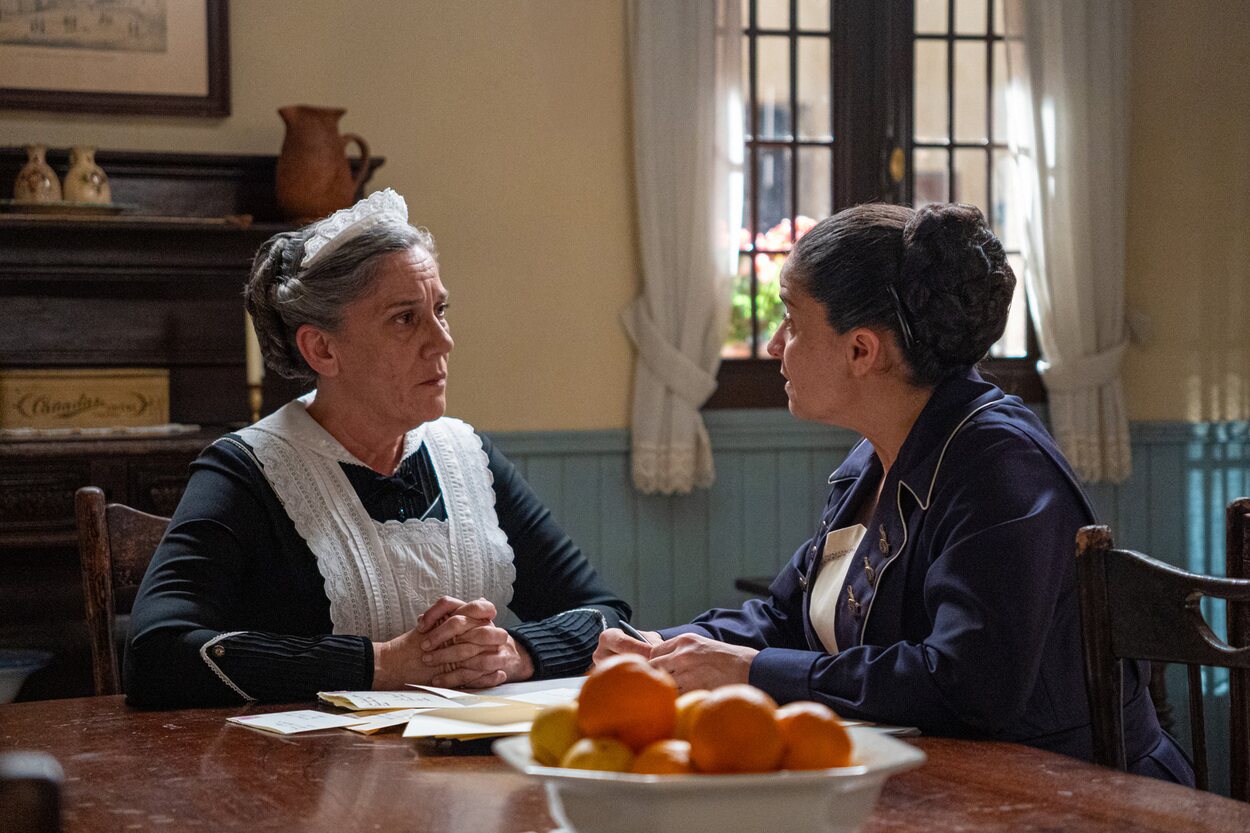 Petra y su hermana Tomasa, cara a cara en una escena de 'La promesa'
