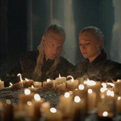 Matt Smith y Emma D'Arcy en 3x05 titulado 'Nunca doblegado, nunca roto' de 'La Casa del Dragón'