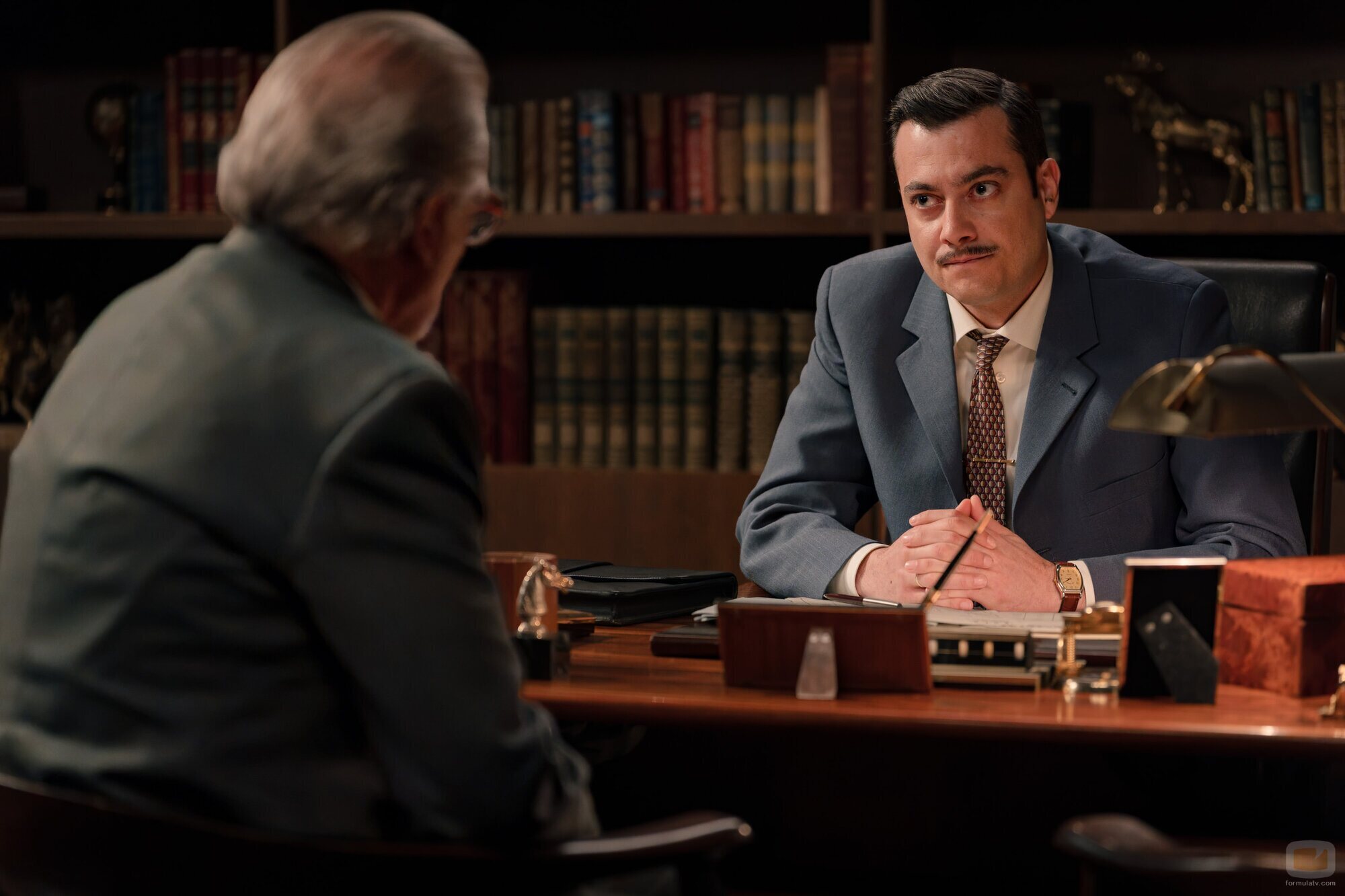 Foto de Nancho Novo y José Milán en la temporada 3 y el capítulo 133 de 'Sueños de libertad'