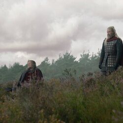 Tom Bennett y Kieran Bew en la temporada 3 y el capítulo 06 de 'La Casa del Dragón'