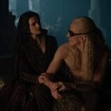 Gayle Rankin y Ewan Mitchell en el 3x06 de 'House of the Dragon'