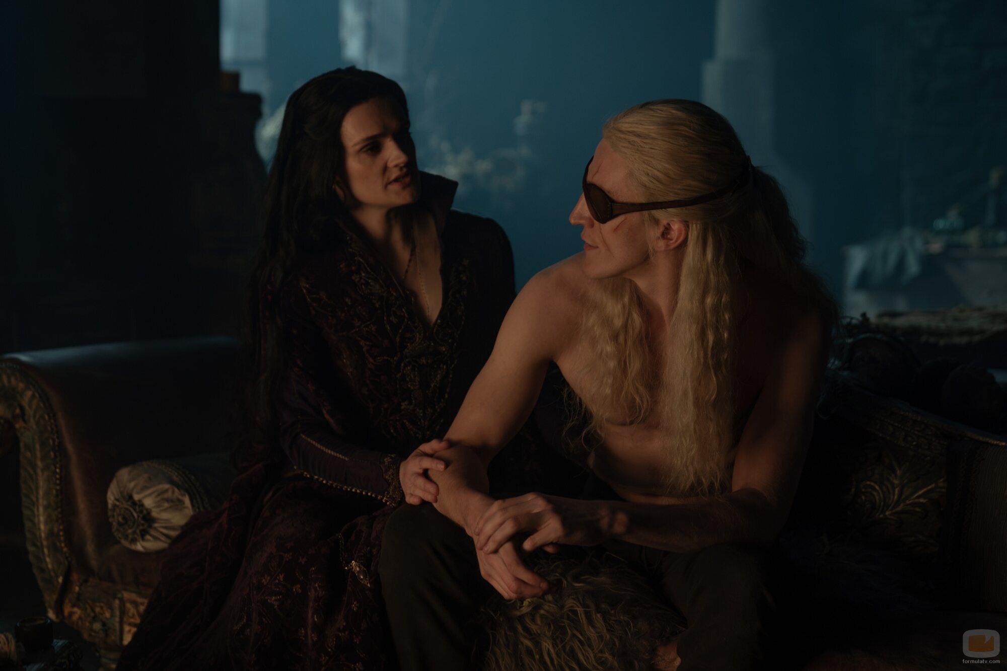 Gayle Rankin y Ewan Mitchell en el 3x06 de 'House of the Dragon'