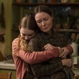 Samantha Sloyan y Summer H. Howell en una imagen promocional de 'Carrie'